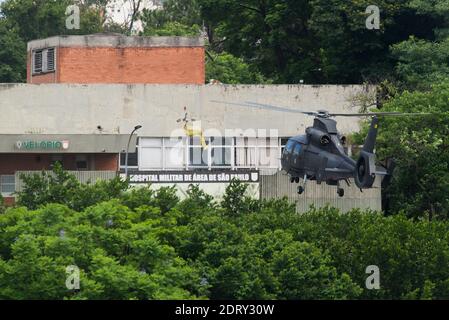 SÃO PAULO, SP - 18.12.2020: MOVIMENTAÇÃO NO HOSPITAL MILITAR SP -  Helicopter traffic at the Military Hospital of the São Paulo Region (HMASP)  has been more intense in recent weeks. That Monday