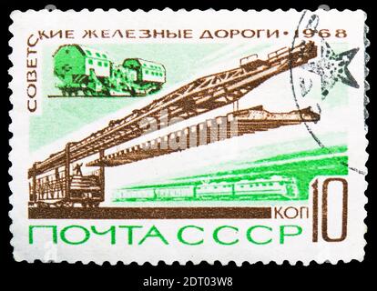 MOSCOW, RUSSIA - FEBRUARY 21, 2019: A stamp printed in Soviet Union shows Laying Track, Soviet Railways serie, circa 1968 Stock Photo