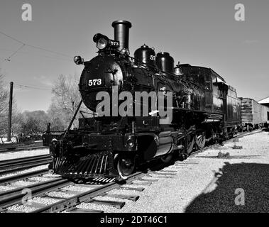 https://l450v.alamy.com/450v/2dt46c1/wabash-railroad-2-6-0-steam-locomotive-573-at-the-national-museum-of-transportation-2dt46c1.jpg