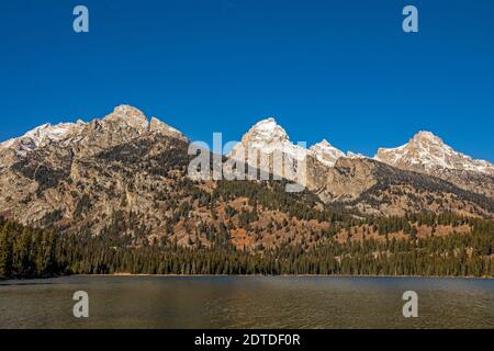 USA, Wyoming, Jackson, Grand Teton National Park, Landscape with Teton Range and Taggart Lake in Grand Teton National Park Stock Photo