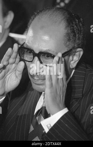 Muhammad Anwar al SADAT, also as-Sadat, Mohamed Anwar el-Sadat b. December 25, 1918 in with Abu el-Kum; died 6. October 1981 in Cairo), was an Egyptian statesman. From 1970 to 1981 he held the office of State President. State President of Egypt, portrait format, b/w recording, April 21, 1975 portrait, cropped single image, single motif, April 21, 1975 Â | usage worldwide Stock Photo