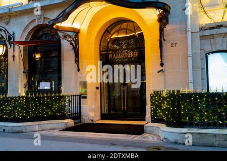 Plaza Athenee Hotel with Christmas lights on avenue Montaigne - Paris, France Stock Photo