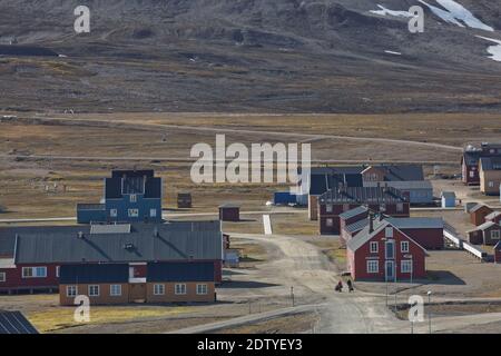 Ny-Alesund, Svalbard, Norway - July 24 2017: Hotel at town of Ny Alesund in Svalbard, a Norwegian archipelago between Norway and North Pole. It's the Stock Photo