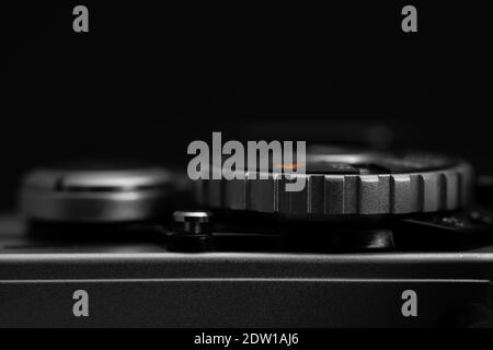 Front view of shutter speed dial and shutter release button, film camera detail Stock Photo