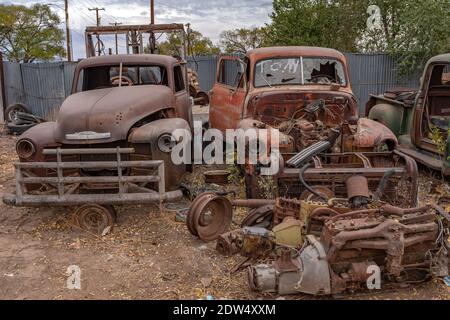 liquidation of an Albuquerque, New Mexico auto junkyard Stock Photo - Alamy