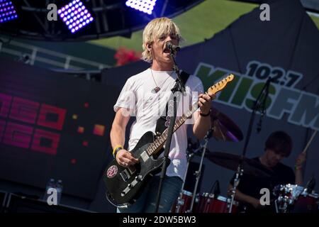 Ross lynch of r5 hi-res stock photography and images - Alamy