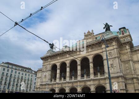 Telephone cables intersecting the view in front of the Wiener Staatsoper (The Vienna State Opera) in Vienna, Austria. Renaissance revival architecture Stock Photo