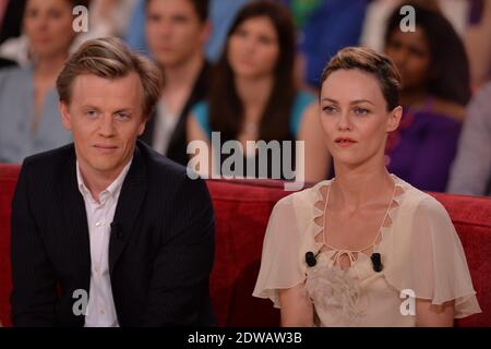 ALEX LUTZ ET Vanessa Paradis attending the taping of Vivement Dimanche in Paris, France, April 29, 2014. Photo by Max Colin/ABACAPRESS.COM Stock Photo