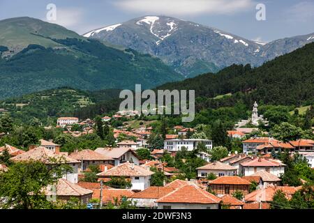 Cityscope of Kazanlak and view of Balkan moutainds, The Rose Valley, Kazanlak, Stara Zagora Province, Bulgaria, Southeast Europe, Europe Stock Photo