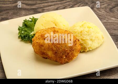 Crispy chicken cutlet from minced meat with mashed potato Stock Photo ...