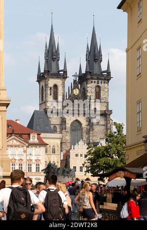 Teynkirche am Altstädter Ring in Prag, Tschechien Stock Photo