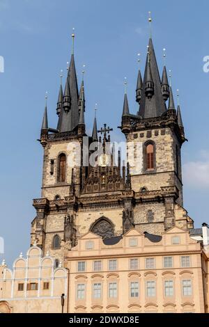Teynkirche am Altstädter Ring in Prag, Tschechien Stock Photo
