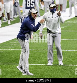 Georgia Southern coach Chad Lunsford speaks to his players during a ...