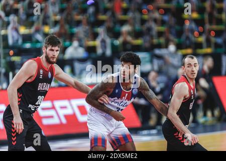 Bilbao, Basque Country, SPAIN. 23rd Dec, 2020. Players waiting for the rebound during the Basketball Campions League game between Bilbao Basket and Fortitudo Bologna at Miribilla Bilbao Arena. Credit: Edu Del Fresno/ZUMA Wire/Alamy Live News Stock Photo