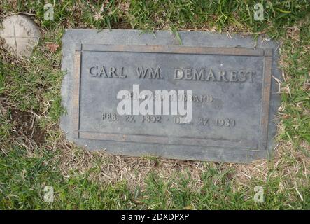 Glendale, California, USA 23rd December 2020 A general view of atmosphere of actor William Demarest's Grave in Sunrise Slope Section at Forest Lawn Memorial Park on December 23, 2020 in Glendale, California, USA. Photo by Barry King/Alamy Stock Photo Stock Photo