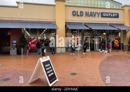 Old Navy at SouthPark - A Shopping Center in Charlotte, NC - A