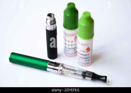 propylene glycol electronic cigarettes in e might keep us healthy, says researchers Vaping - Robert Lesslie