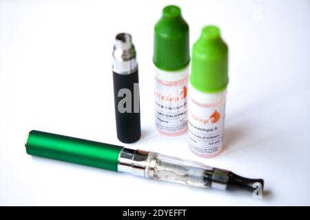 View of electronic cigarette containing propylene, glycol and vegetable glycerin, in Paris, France on March, 07, 2013. Photo by Audrey Poree/ABACAPRESS.COM Stock Photo - Alamy View of electronic cigarette containing propylene, glycol and vegetable glycerin, in Paris, France on March, 07, 2013. Photo by Audrey Poree/ABACAPRESS.COM Stock Photo - Alamy