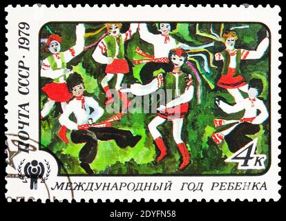 MOSCOW, RUSSIA - JUNE 19, 2019: Postage stamp printed in Soviet Union (USSR) shows 'The Dance of Friendship' (12th y.o., Ussuriisk), International Yea Stock Photo