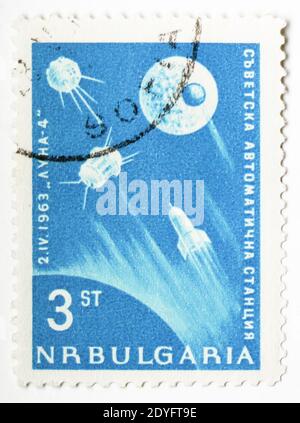 MOSCOW, RUSSIA - JULY 15, 2019: Postage stamp printed in Bulgaria shows Lunik 1, Lunik 2, probes, moon, Lunarprobes serie, circa 1963 Stock Photo