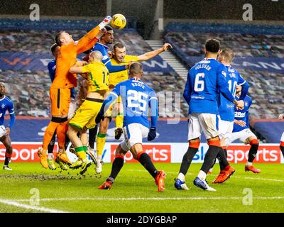 Ibrox Stadium,, Glasgow, Scotland, UK. 26th December 2020   Allan McGregor of Rangers pinches clear during the Scottish Premiership game against Rangers and Hibernian   Credit: Alan Rennie/Alamy Live News Stock Photo