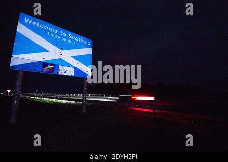 Scottish/English Border, Lamberton, Scotland, UK. 26th Dec, 2020. Pictured: Boxing Day - the first day that Nicola Sturgeon places mainland Scotland into tier 4 lockdown preventing people from traveling and outlawing no-essential cross-border travel in a bid to stop the spread of the new strain of coronavirus (COVID19) which is 70% more transmittable. There is zero police presence at the border by Berwick-upon-Tweed even although Police Scotland's Chief Constable said that they would double all border patrols. Credit: Colin Fisher/Alamy Live News Stock Photo