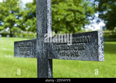 German WW1 soldier graves marked by iron crosses at Bray sur Somme Deutscher Soldatenfriedhof (German soldier cemetery) Bray sur Somme, France. Stock Photo