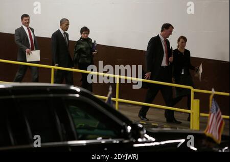 US President Barack Obama (2nd left) walks alongside adviser Valerie Jarrett (3rd left) to the presidential limousine after he spoke to electric utility officers about lessons learned from Hurricane Sandy at the Department of Energy in Washington, DC, USA on May 8, 2013. Photo by Chris Kleponis/Pool/ABACAPRESS.COM Stock Photo