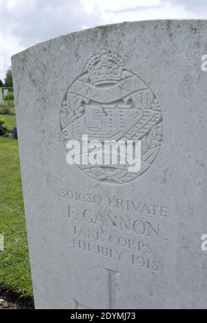Grave of a World War 1 tank corps soldier soldier at the Villers-Bretonneux Military Cemetery, Somme, France. Stock Photo