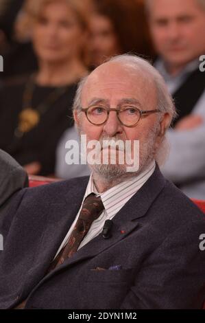 Jean-Pierre Marielle lors de l'enregistrement de l'emission Vivement Dimanche, Paris, France, le 10 avril 2013. Photo Max Colin/ABACAPRESS.COM Stock Photo