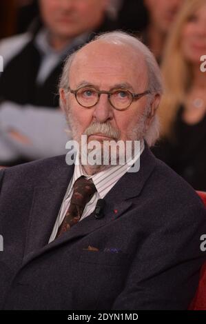 Jean-Pierre Marielle lors de l'enregistrement de l'emission Vivement Dimanche, Paris, France, le 10 avril 2013. Photo Max Colin/ABACAPRESS.COM Stock Photo