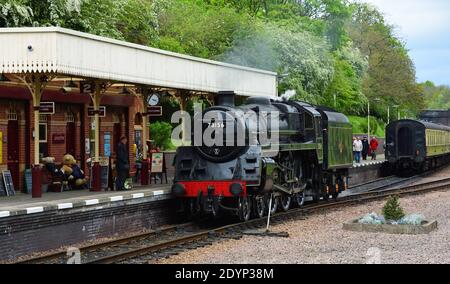 BR Standard Class 5 73156 Steam Engine pulling into North Leicester Heritage Railway Station. Stock Photo