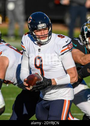 Chicago Bears quarterback Nick Foles (9) warms up before an NFL ...