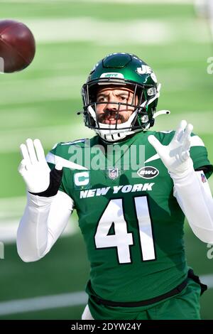 New York Jets safety Matthias Farley warms up before an NFL football game  against the Los Angeles Rams Sunday, Dec. 20, 2020, in Inglewood, Calif.  (AP Photo/Ashley Landis Stock Photo - Alamy