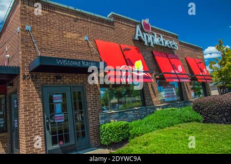 Gwinnett, County USA - 05 31 20: Applebees bar and grill restuarant angled view Stock Photo