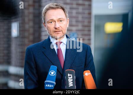 Berlin, Berlin, Germany. 28th Dec, 2020. CHRISTIAN LINDNER, Member of the Bundestag and Federal Chairman of the FDP (Freie Demokratische Partei), can be seen during a statement for various TV stations on the current situation regarding the ongoing Covid-19 pandemic and the vaccination strategy of the German government. Credit: Jan Scheunert/ZUMA Wire/Alamy Live News Stock Photo