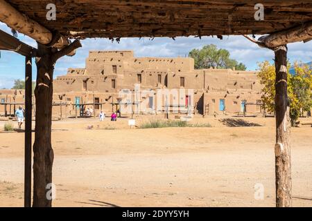 The historical Native American adobe village of Taos Pueblo, New Mexico, USA. A UNESCO World Heritage Site. Stock Photo