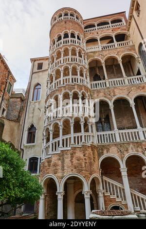 Scala del Bovolo, External spiral staircase of Palazzo Contarini del Bovolo dating from the 15th century, Venice, Veneto, Italy Stock Photo