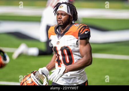 East Rutherford, New Jersey, USA. 3rd Nov, 2021. New York Jets cornerback  Brandin Echols (26) blocks Cincinnati Bengals free safety Brandon Wilson  (40) during a NFL football game at MetLife Stadium in