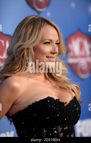 Jewel arrives at the 2013 American Country Awards at the Mandalay Bay Events Center in Las Vegas, NV, USA, on December 10, 2013. Photo by Lionel Hahn/ABACAPRESS.COM Stock Photo
