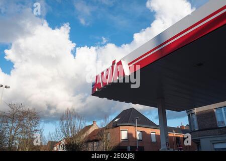 Bordeaux , Aquitaine France - 06 16 2023 : Avia 1946 gas vehicle station  brand text company logo sign car fuel service Petrol pump garage Stock  Photo - Alamy