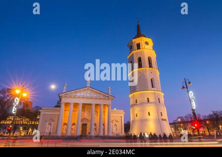 Cathedral with Bell Tower and Gediminas statue Square in Vilnius at night, Lithuania Stock Photo