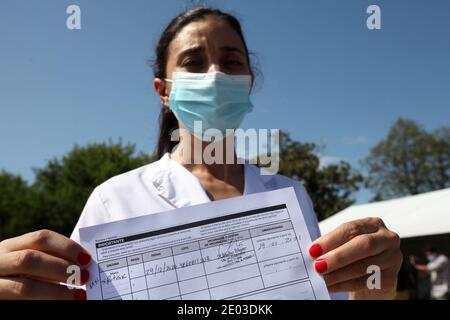 December 29, 2020, Buenos Aires, Buenos Aires, Argentina: The first Covid 19 vaccination in Argentina has taken place, as the country gears up for its largest ever immunisation campaign. The first vaccine was administered to medical personnel at the Posadas Hospital. The vaccine is the russian Sputinik V. (Credit Image: © Claudio Santisteban/ZUMA Wire) Stock Photo