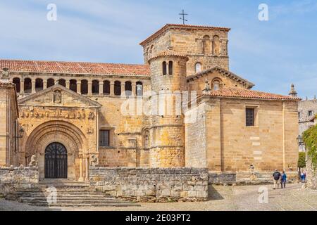 The Romanesque Church of the Colegiata, Santillana del Mar, Cantabria, Spain.  Full name: Colegiata de Santa Juliana de Santillana del Mar. Stock Photo