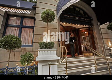 GREAT BRITAIN / London /Entrance of The Ritz Hotel in London. Stock Photo