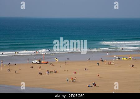 the large beach at the seaside town of perranporth on the north cornish coast Stock Photo