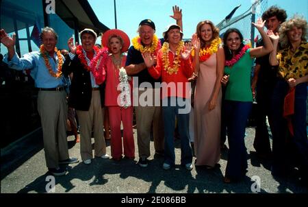 G7439J: THE CAST OF ''GILLIGAN'S ISLAND''.RUSSELL JOHNSON, JIM BACKUS, NATALIE SCHAEFER, ALAN HALE.BOB DENVER, JUDITH BALDWIN AND DAWN WELLS.   CREDIT:(Credit Image: © Globe Photos/ZUMA Wire) Stock Photo