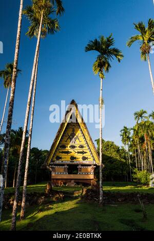 Bai Rekeai, Bai is traditional wooden house, Men’s meeting house, men's assembly place, Aimeliik, Island of Babeldaob, Palau, Micronesia, Oceania Stock Photo