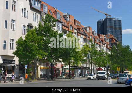 Altbauten Hochhaus ´Steglitzer Kreisel´, Schlossstrasse, Steglitz, Berlin, Deutschland Stock Photo