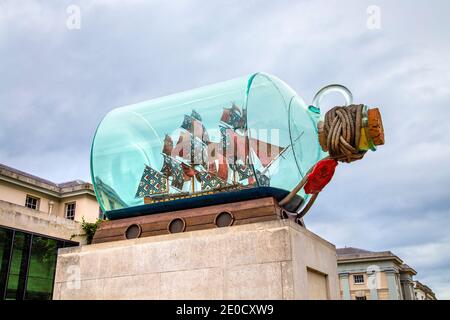 Replica of Nelson's HMS Victory in a bottle by Yinka Shonibare, Greenwich, London, UK Stock Photo